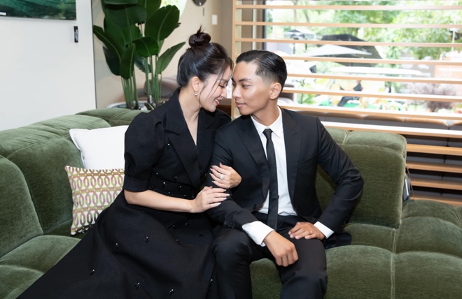 Phan Hiển hôn vợ đắm đuối, vừa gọi bà xã là amp;#34;chị Khánh Thiamp;#34; lập tức bị amp;#34;dằn mặtamp;#34; đến mất ngủ - 3