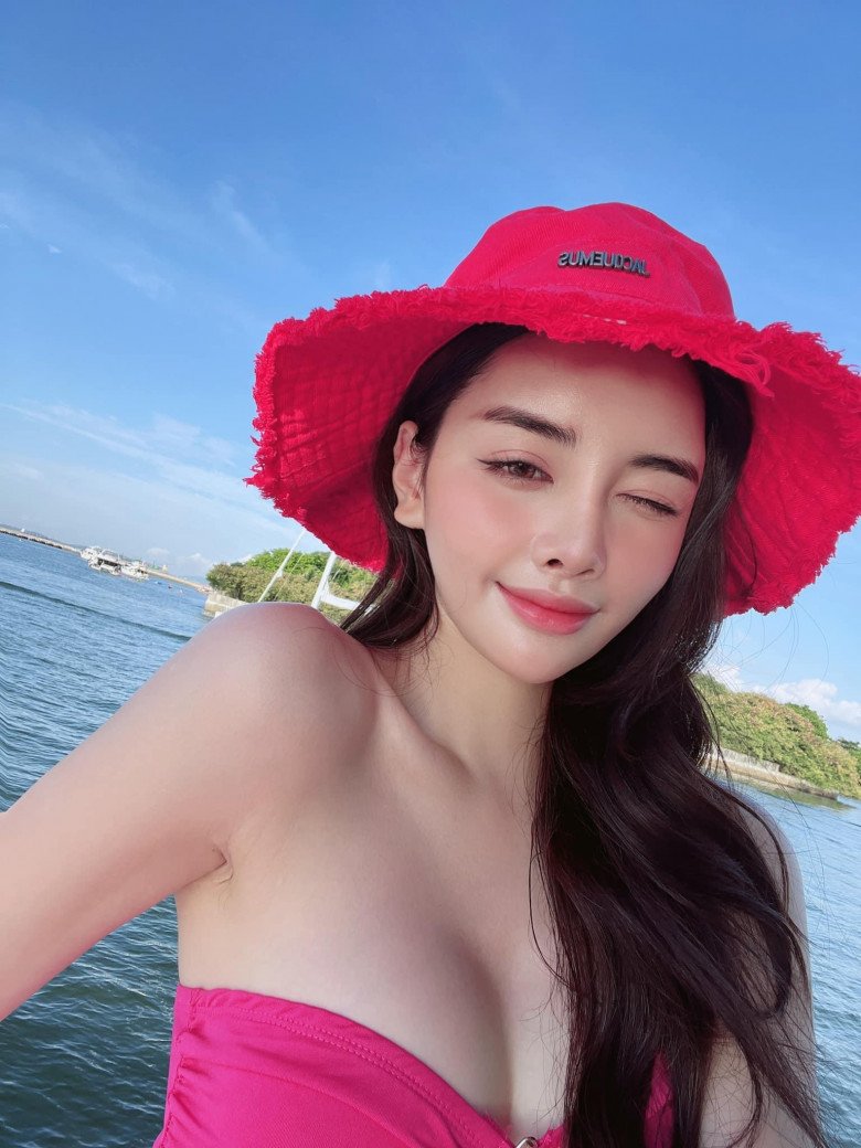 Xuất hiện em gái sinh đôi của nữ thần Baifern, da trắng dáng mượt, amp;#34;sốc nặngamp;#34; khi biết danh tính - 10