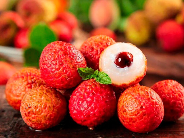 Hãy cẩn thận với những loại trái cây này, ăn không đúng có thể khiến bạn bị "ốm"