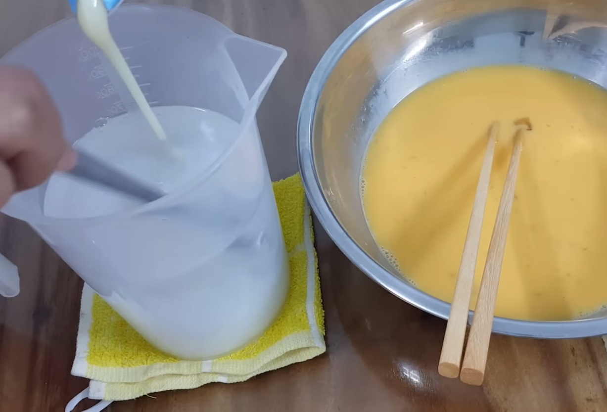 Cách làm bánh flan đơn giản tại nhà mềm thơm, không tanh không rỗ - 11