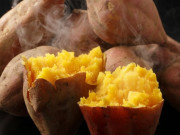 Sức khỏe - Ăn phở, bún, miến hay khoai lang thay cơm được không? Người mắc bệnh này chớ dại ăn khoai nướng