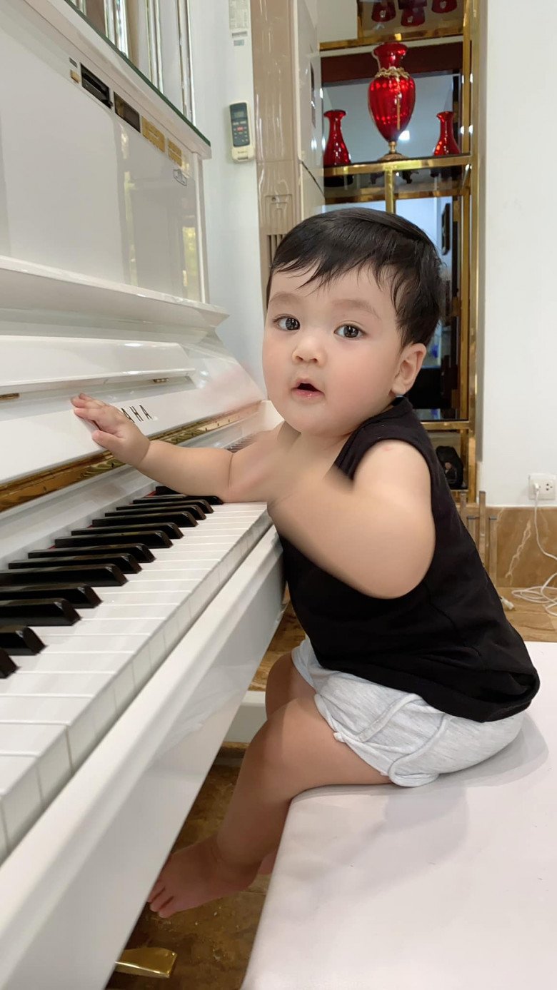 Đàm Vĩnh Hưng: Con tôi sinh ở Việt Nam, ngày mẹ đứa trẻ sinh, tôi phải ngụy trang vào bệnh viện vì sợ bị phát hiện - 7