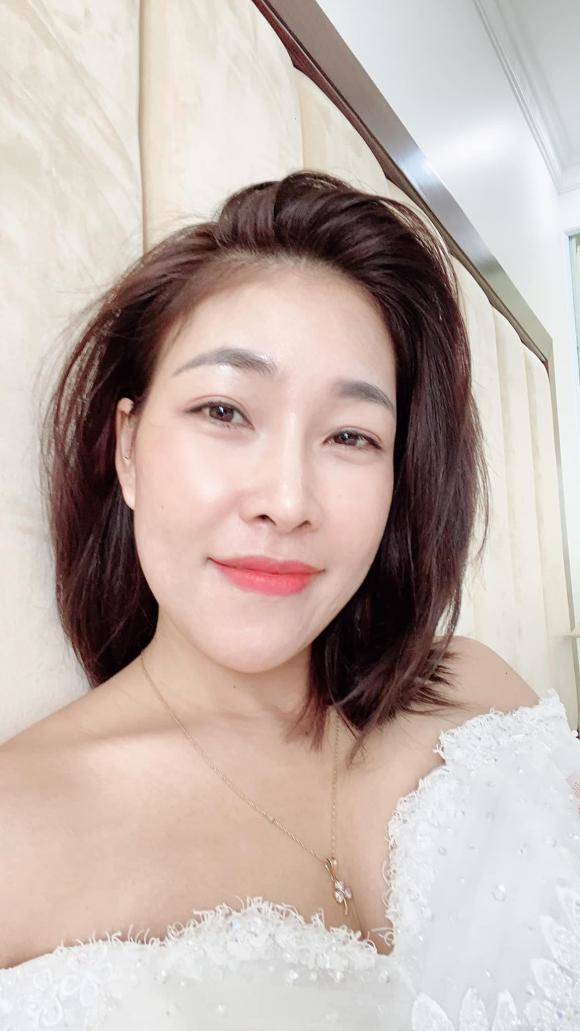 Sao Việt 24h: Vợ đại gia U50 của Quý Bình hiếm hoi khoe mặt mộc sau sinh bên chồng, nhận bình luận thương cảm - 13