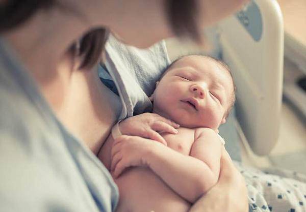 May mắn cuối cùng con tôi cũng chào đời bình an. (Ảnh minh họa)