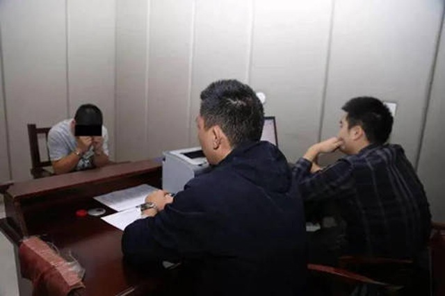 Chồng bắt gặp vợ amp;#34;lên giườngamp;#34; với bạn thân, chẳng những không đánh ghen mà còn đưa ra yêu cầu không tưởng - 3