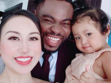 Tiểu thư Hà Nội cho con bú tuyệt đẹp, nhận hỏng ngực sau sinh với chồng châu Phi