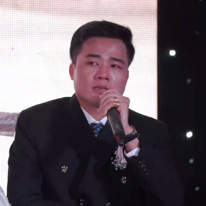 Đám cưới 10.000 người xem của chàng trai không chân và cô gái xinh đẹp, quan khách bật khóc vì điều này - 6