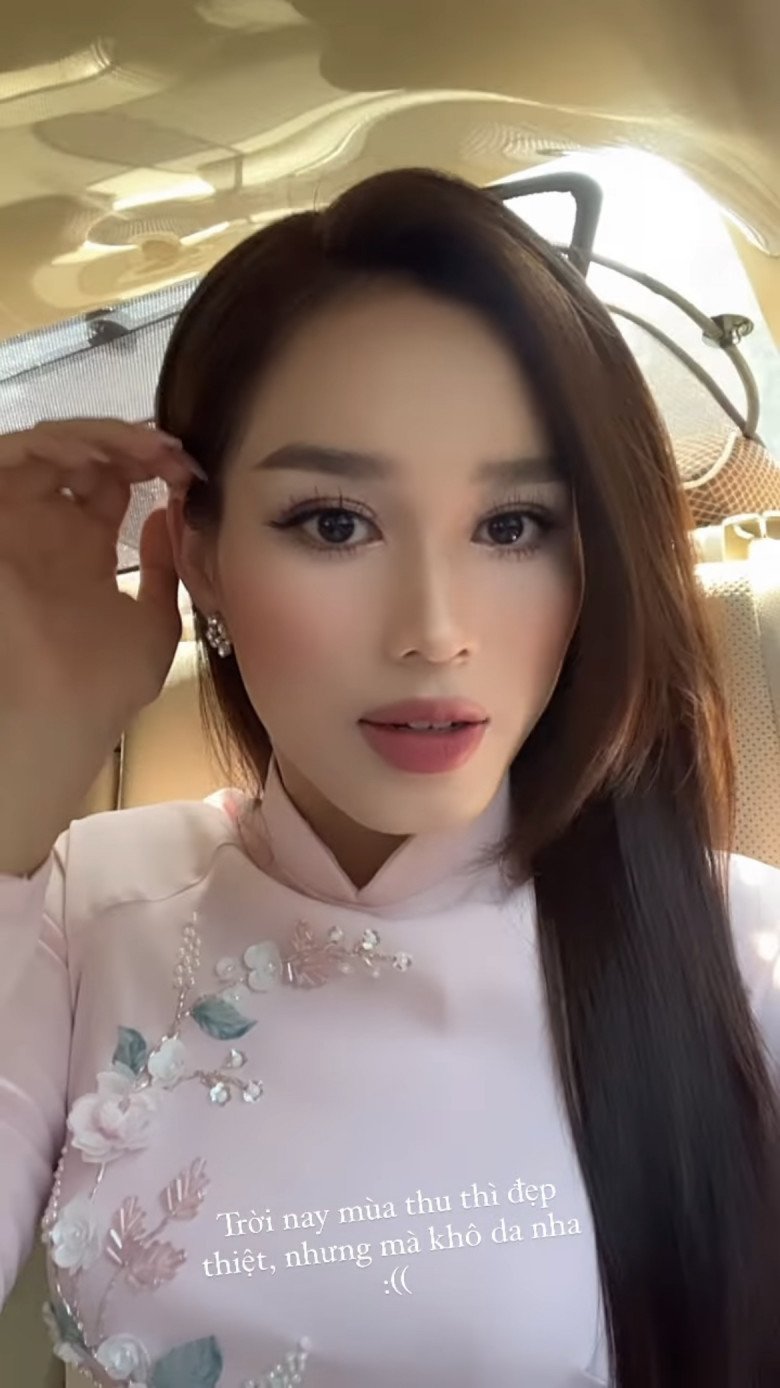 Đám hỏi Đỗ Mỹ Linh xuất hiện dàn phù dâu chân dài nhất Việt Nam, cao nhất là 1m22 - 4