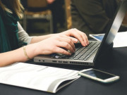 Tin tức - Tuyển dụng làm việc qua mạng, yêu cầu ứng viên chuyển tiền: Chiêu thức lừa đảo tinh vi, nhiều người "sập bẫy"