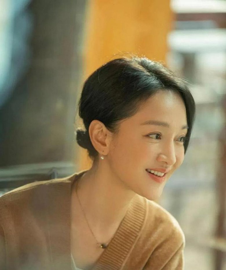 Dẫu có nếp nhăn nhưng cô vẫn yêu vẻ đẹp nguyên bản của mình. 