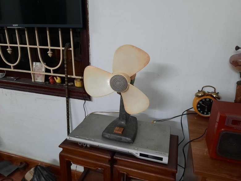Món đồ thời bao cấp xưa các gia đình giữ rịt, cấm trẻ con động vào vì sợ hỏng, chỉ khách quý đến nhà mới lôi ra dùng - 5