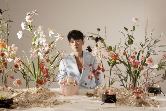 Theo Hoàng Anh Vũ, anh và ekip sẽ ra mắt một số sản phẩm âm nhạc từ giờ đến cuối năm với màu sắc văn minh, sang trọng.