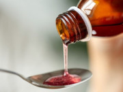 Sức khỏe - 99 trẻ nhỏ tử vong do suy thận cấp, Indonesia phát hiện manh mối từ những chai siro trong nhà bệnh nhi