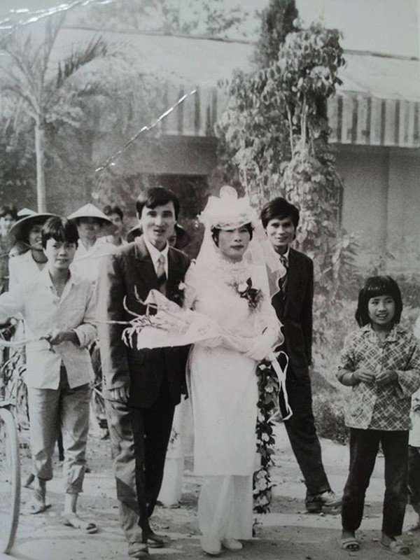 Đám cưới xưa: Cả xóm kéo đi xem cô dâu chú rể, thực đơn đãi tiệc cưới ngày ấy có những món gì? - 13