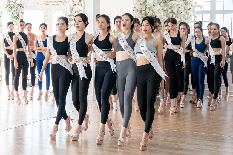 Chuyên gia catwalk amp;#34;xuất khẩuamp;#34; Hoa hậu Quốc tế đầu tiên của Việt Nam hé lộ bí mật công thức làm nên hoa hậu - 5