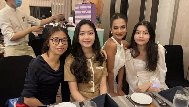 Đi dự tiệc, con gái Quyền Linh, Bình Minh làm mọi ánh mắt dõi theo vì vừa xinh lại cao vượt - 5
