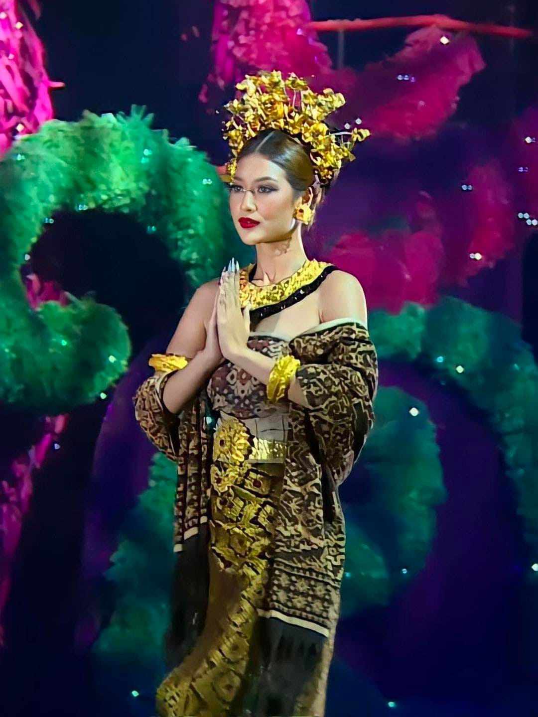 Đoàn Thiên Ân khoe trình amp;#34;đá lông nheoamp;#34;, catwalk bốc như gái Latin tại bán kết Miss Grand International 2022 - 6