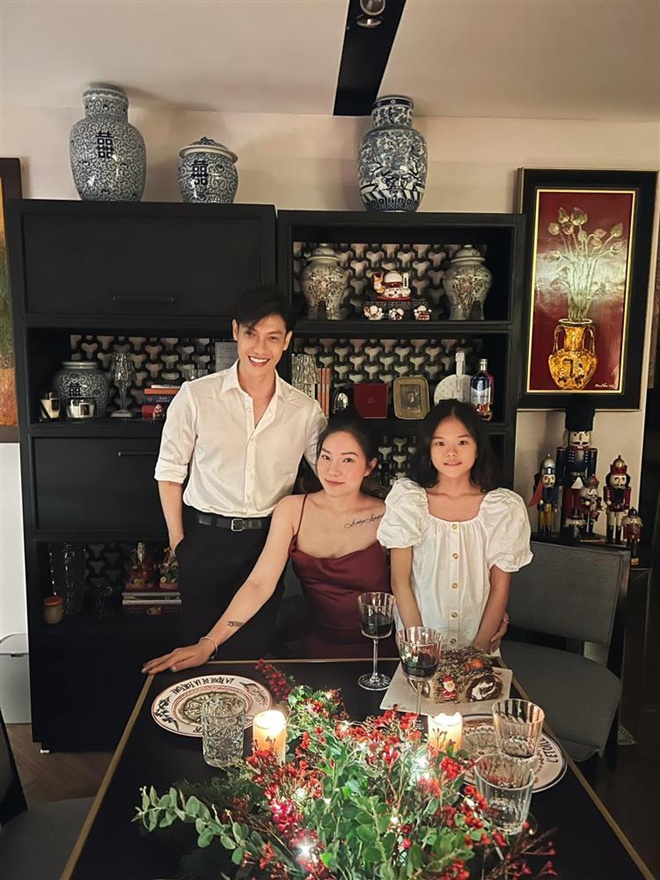 Hiện Lý Phương Châu và Hiền Sến đang có cuộc sống hạnh phúc, an nhiên bên bé Kỳ Kỳ.