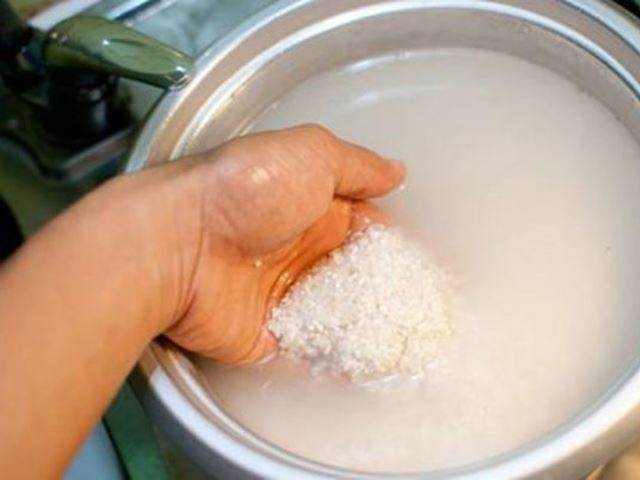 Mách mẹ cách nấu cháo cá hồi khoai lang cho bé tuyệt đơn giản - 3