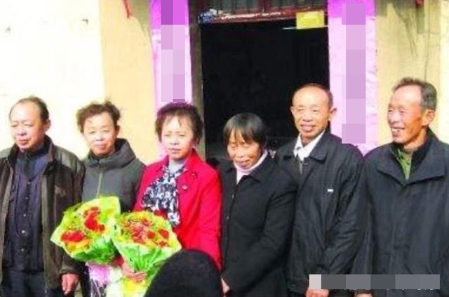 Đôi bạn thân giống nhau như sinh đôi, chơi với nhau suốt 34 năm mới bàng hoàng khi xét nghiệm ADN - 5