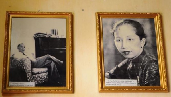 Ông Huỳnh Thuỷ Lê và vợ.