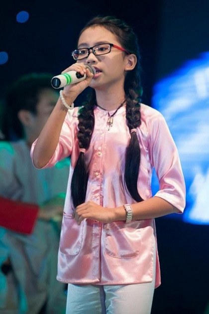 amp;#34;Béamp;#34; Xuân Nghi, Phương Mỹ Chi trổ mã phổng phao, Xuân Mai làm mẹ 3 con khi mới 24 tuổi - 13