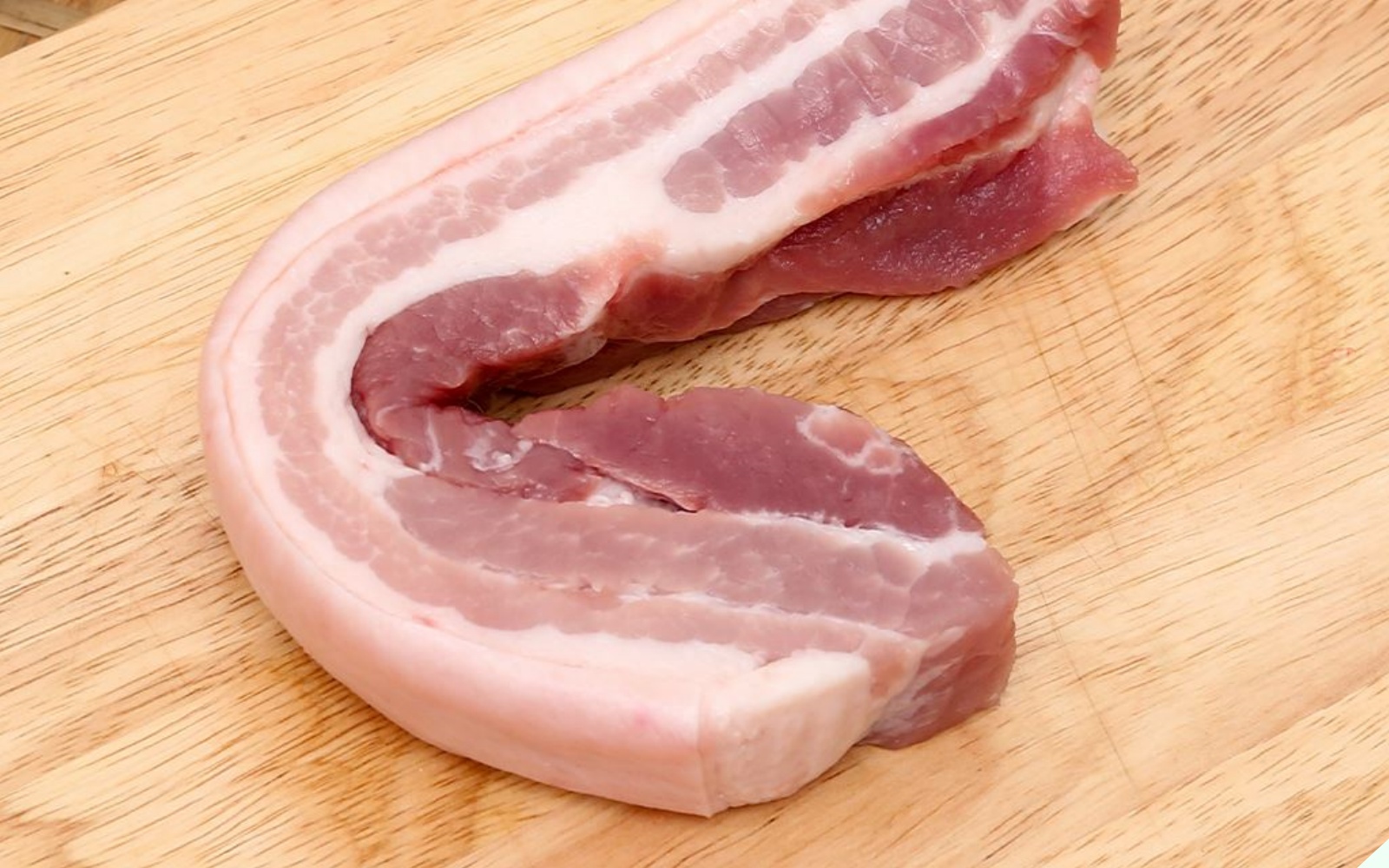Khi mua thịt lợn cứ nhìn vào 3 điểm này là biết thịt “sạch” hay “bẩn”, nhớ kỹ để không bị thiệt - 4