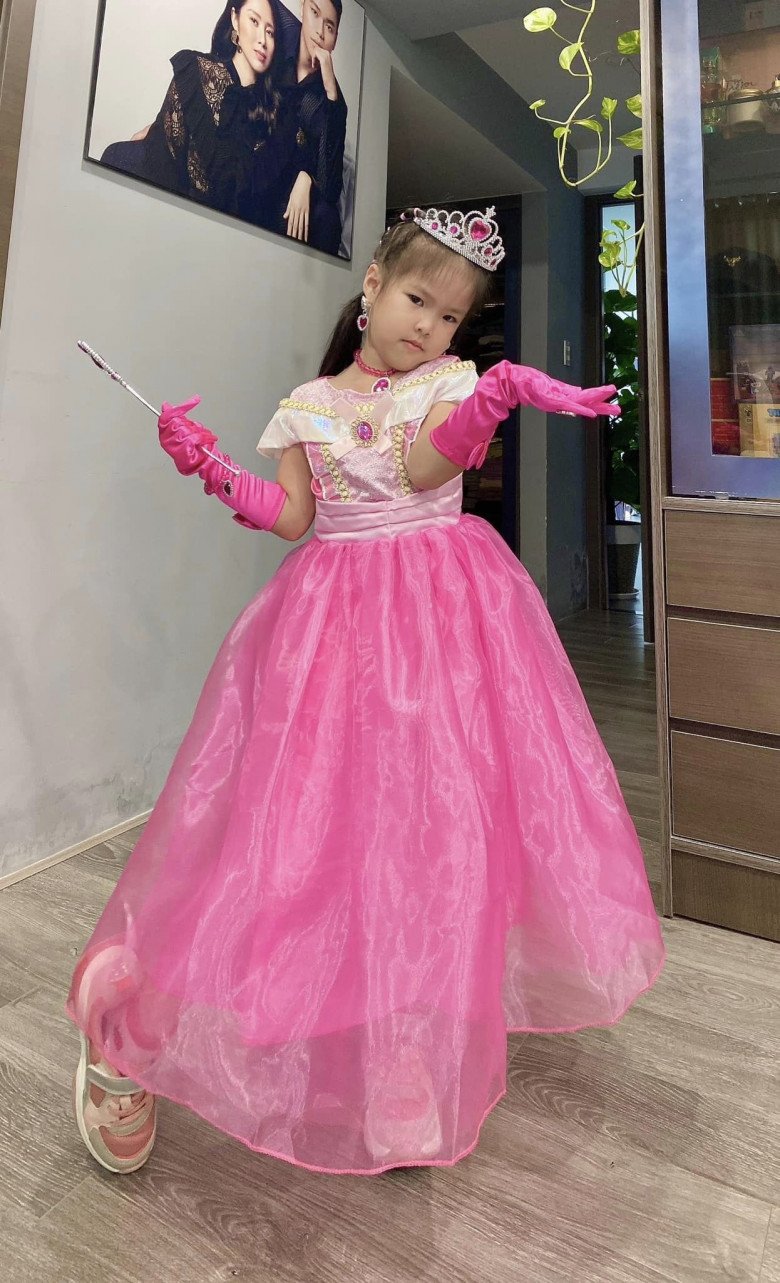 Váy len công chúa tay áo bong bóng cho bé gái 130cm (Xanh dương nhạt)