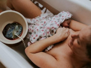 Bà bầu - Không cắt dây rốn cho trẻ sơ sinh để giữ lại tối đa dưỡng chất: Nguy hiểm khi nhau thai để lâu bên ngoài