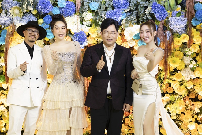 Quang Lê bảnh bao tại sự kiện, đọ dáng cùng vợ Chi Bảo, Bảo Thy.