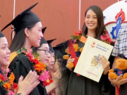 Làm đẹp - Hoa hậu Tiểu Vy tốt nghiệp đại học