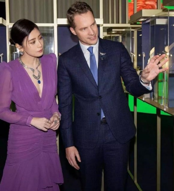 Dễ hiểu vì sao Giả Tịnh Văn vẫn là sự lựa chọn của các nhãn hàng.