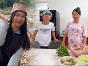 Bà bầu - Cô gái xinh xắn lấy chàng trai chăn bò, mang thai được chồng cưng chiều, xây nhà tiền tỷ đón em bé