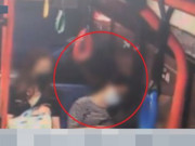 Tin tức - Ngủ quên trên xe buýt, cô gái bàng hoàng khi biết hành động của người đàn ông ngồi phía sau