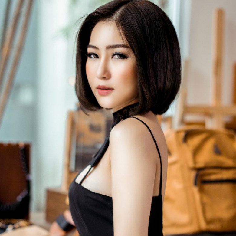  Với giọng hát nội lực, Hương Tràm được ví như tiểu diva của làng nhạc Việt.