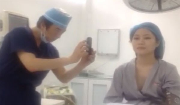 Có phẫu thuật thẩm mỹ nhưng phủ nhận khiến Hương Tràm gặp không ít chỉ trích.