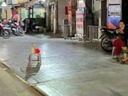 Tiêu dùng - Người Hà Nội "khóc thét" vì cây xăng đóng cửa, uất ức mua 30.000 đồng/lít ở vỉa hè