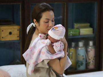 Mới đẻ 13 ngày chồng bảo tắm nước lạnh, mẹ con tôi bế nhau về ngoại luôn