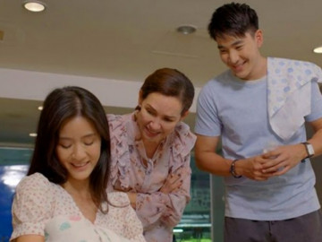 Thấy con dâu vừa sinh, tôi lập cập vào viện, lật tã lên thấy thứ này ở cổ chân cháu đích tôn mà tái mặt