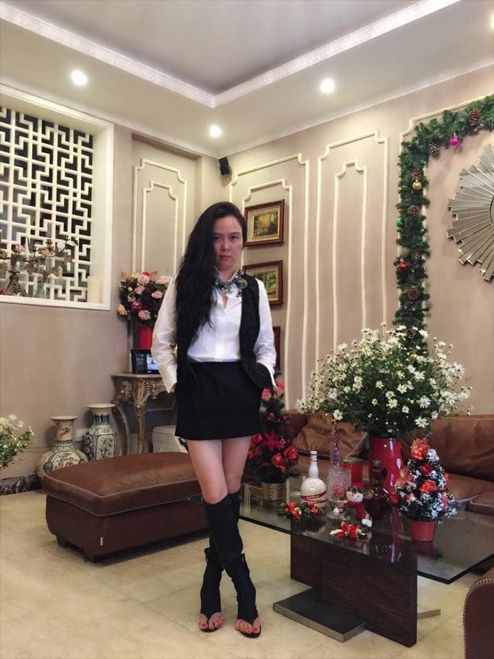 So với nhiều năm trước, rõ ràng, gout thẩm mỹ và cách ăn mặc của quý cô đã thời thượng hơn hẳn.
