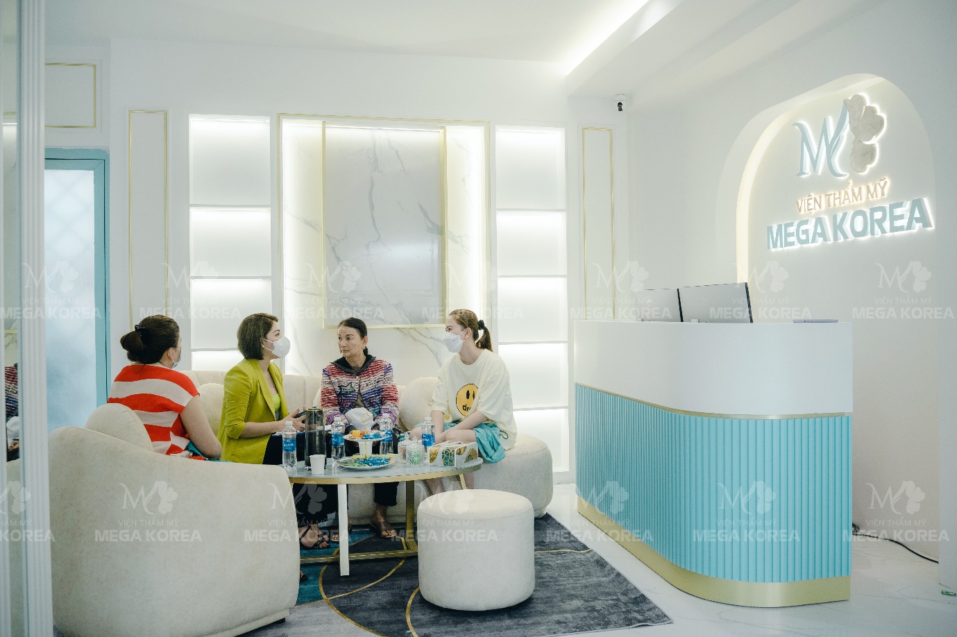 Đến với địa chỉ làm đẹp này, khách hàng sẽ được tận hưởng quy trình chuẩn trong thăm khám, phẫu thuật và trị liệu được Bộ Y tế cấp phép về phẫu thuật thẩm mỹ một cách an toàn.