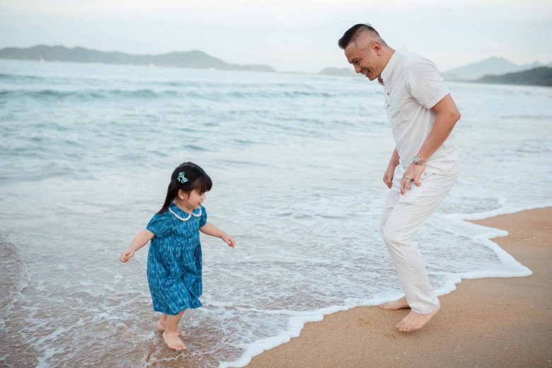 img srchttps://cdn.eva.vn/upload/4-2022/images/2022-11-06/3-co-cong-chua-nha-hoa-hau-ha-kieu-anh-dang-thu-thao-jennifer-pham-cang-lon-cang-xinh-duoc-me-nuoi-d-291323615_572048970944991_24618225800964464_n-1667729165-590-width780height1040.jpg /