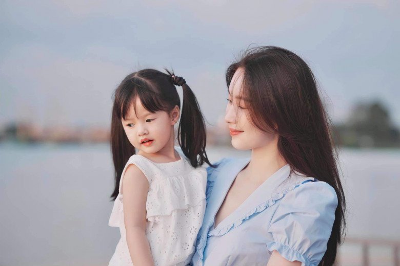 3 nàng Hậu Hà Kiều Anh, Đặng Thu Thảo, Jennifer Phạm cùng sinh con gái, đứa trẻ càng lớn càng xinh, được nuôi dạy khéo - 12