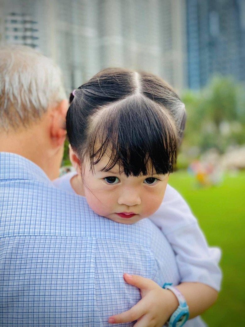 img srchttps://cdn.eva.vn/upload/4-2022/images/2022-11-06/3-co-cong-chua-nha-hoa-hau-ha-kieu-anh-dang-thu-thao-jennifer-pham-cang-lon-cang-xinh-duoc-me-nuoi-d-con-gai-thu-thao-7-7393-1667729167-257-width780height1040.jpeg /