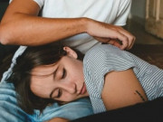 Sức khỏe - Sau vài cuộc tình, cô gái đẹp không dám yêu ai vì hễ đạt đỉnh khi ăn “trái cấm” là có biểu hiện này