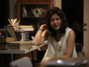 Làm vợ - Có bầu mẹ chồng qua chăm, nửa đêm nghe tiếng cười trong nhà bếp tôi giận run người