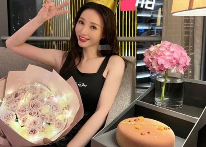 Cô vừa đón sinh nhật tuổi 42.