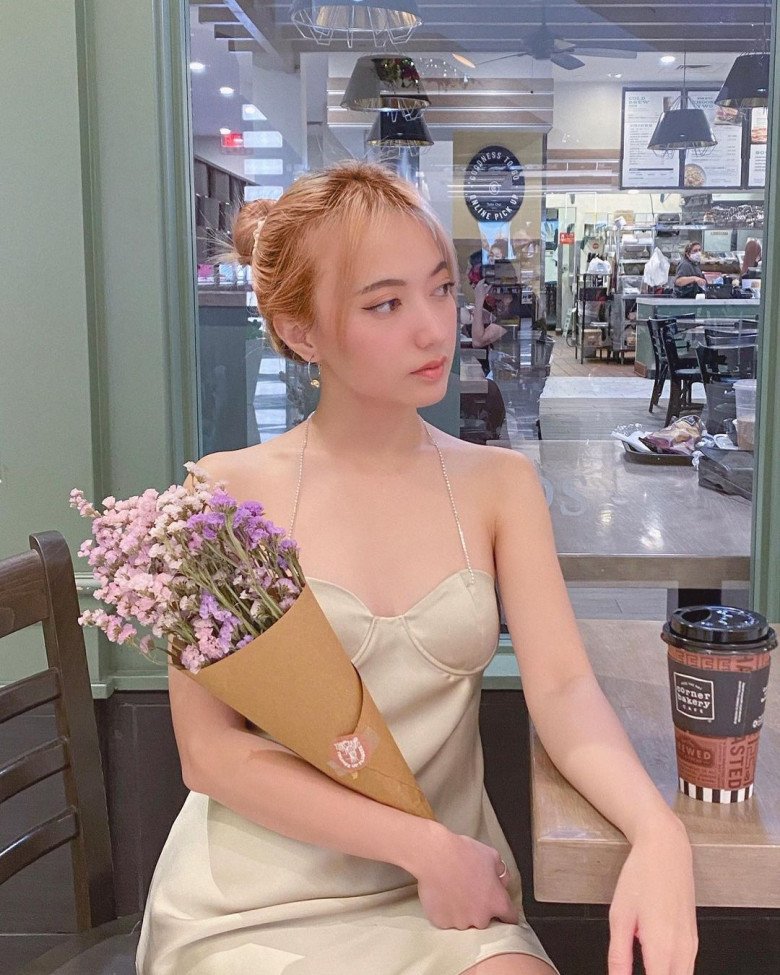 Cô bé có làn da đen nhẻm năm nào giờ lột xác thành mỹ nhân có vóc dáng chuẩn chỉnh cùng làn da trắng mịn bao người mê.