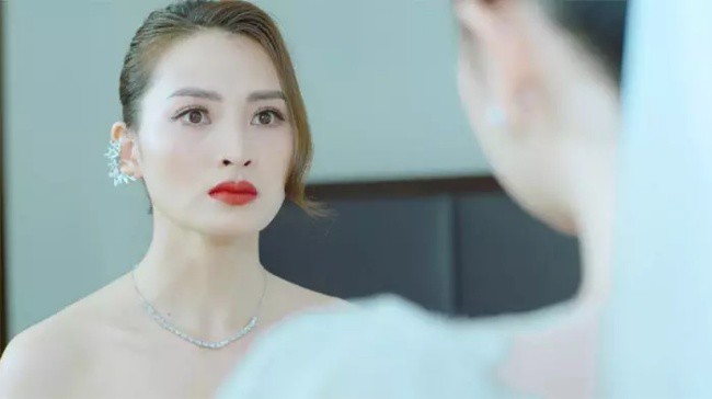 Dùng nội y để dằn mặt chính thất: amp;#34;Tiểu tamamp;#34; xinh nhất màn ảnh Việt liệu có trơ trẽn bằng bồ nhí của đại gia? - 1