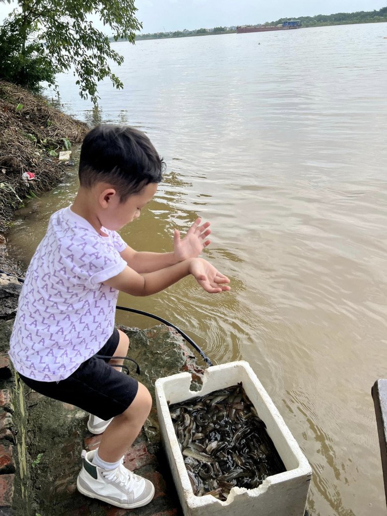 Một mình sinh nở, Ly Kute nuôi dạy con quá khéo, con trai 6 tuổi thông minh, lương thiện - 1